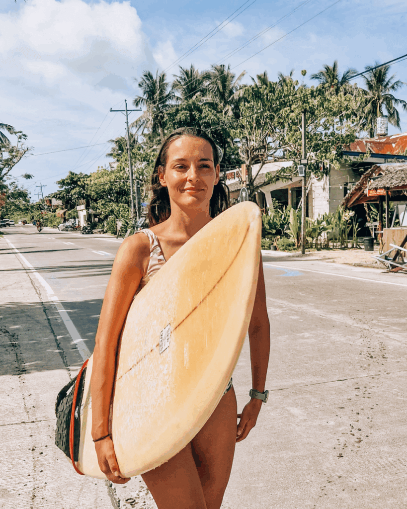 siargao surfing